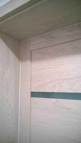 Detail dvere dub masív + dýha, kartáčované, bielené, matný lak
